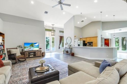 180 23 St, Naples FL 34120-1818 exterior