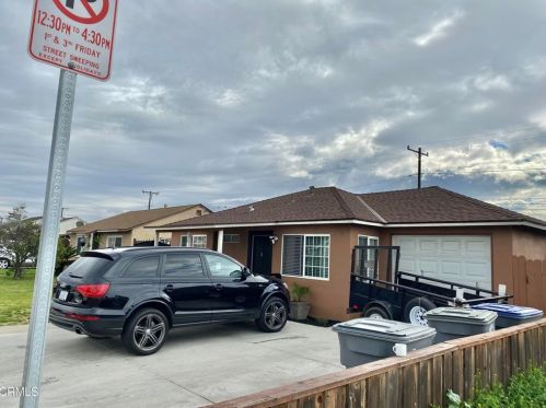 154 Hughes Dr, Oxnard CA  93033-5328 exterior