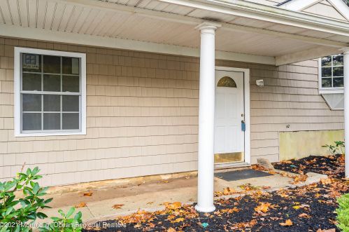 23 Pheasant Dr, Berkeley Township NJ  08721-1606 exterior