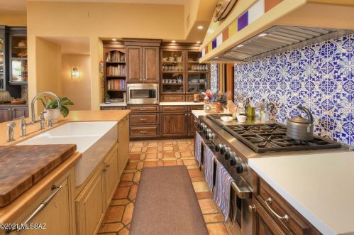 4820 Camino Escuela, Tucson AZ 85718-5914 exterior