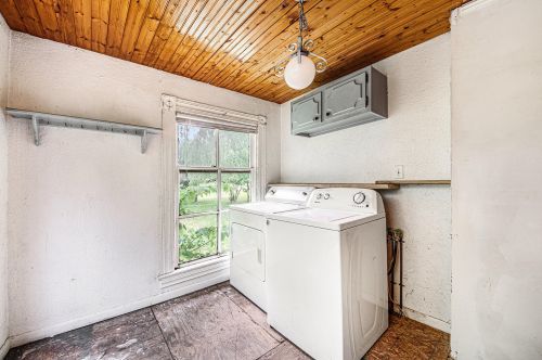 6940 Parmalee Rd, Middlevle MI 49333-9728 exterior