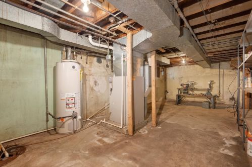 6022 Kilpatrick Ave, Chicago IL 60629-5637 exterior