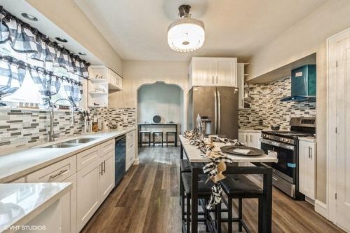 3312 44th St, Milwaukee, WI 53219-4811