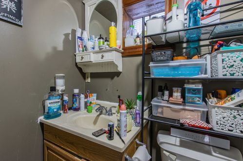 6343 Tripp Ave, Chicago IL 60646-4524 exterior