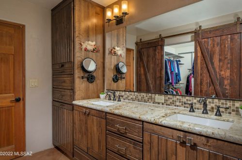 321 Golf Vw Dr, Tucson AZ 85737-9701 exterior