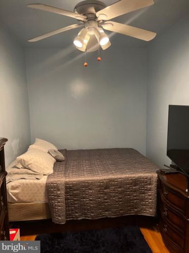 2411 8th St, Philadelphia PA 19148-3713 exterior