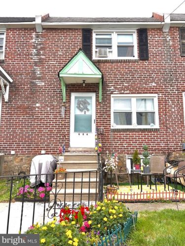 604 Cedar Ave, Darby, PA 19023-2313