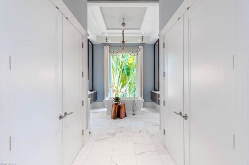 450 Gulf Shore Blvd, Naples FL 34103-2647 exterior