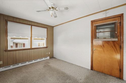 19 Harold Ave, Derby CT 06418-2316 exterior