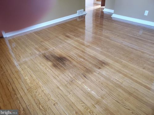 400 Gilham St, Philadelphia PA 19111-5206 exterior