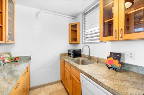 1215 Alexander St, Honolulu HI  96826-1237 exterior