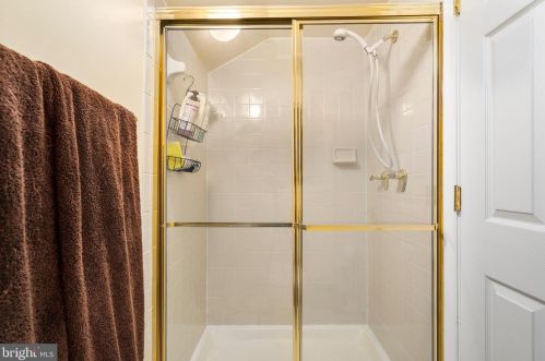 3803 Courtland Cir, Alexandria VA 22305-2061 exterior