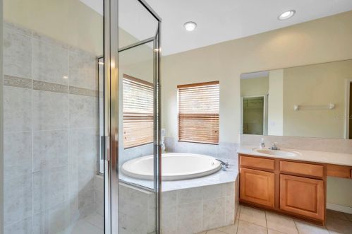 10246 Evergreen Hill Dr, Tampa FL 33647-2944 exterior