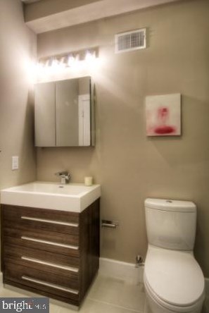 2332 Carpenter St, Philadelphia PA  19146-2502 exterior