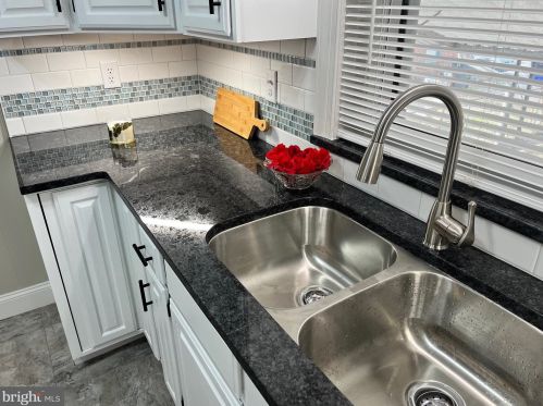 371 Charlotte St, Pottstown PA  19464-5361 exterior