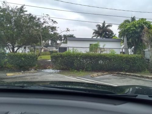 645 Oak St, Boynton Beach FL 33435-2806 exterior