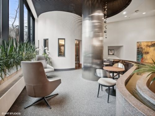 3660 Lake Shore Dr, Chicago IL  60613-5300 exterior