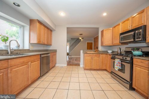 1309 Dickinson St, Philadelphia PA 19147-6221 exterior