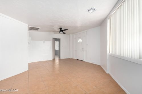 2701 Drexel Rd, Tucson AZ  85746-3821 exterior