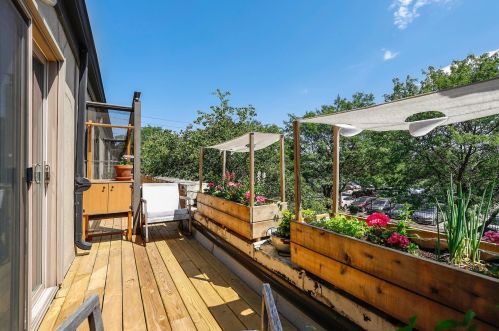 2220 Potomac Ave, Chicago IL 60651-1854 exterior