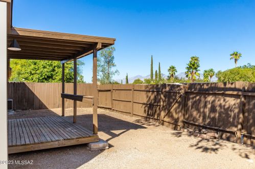 7227 Bellingham Dr, Tucson AZ  85730-3305 exterior