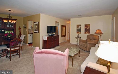 149 Wyndham Pl, Trenton NJ 08691-3130 exterior