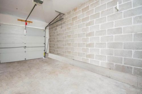 75 Glenmore St, Springfield MA 01129-1067 exterior