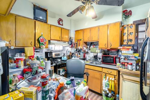 6441 Claremont Ave, Chicago IL 60645-5448 exterior