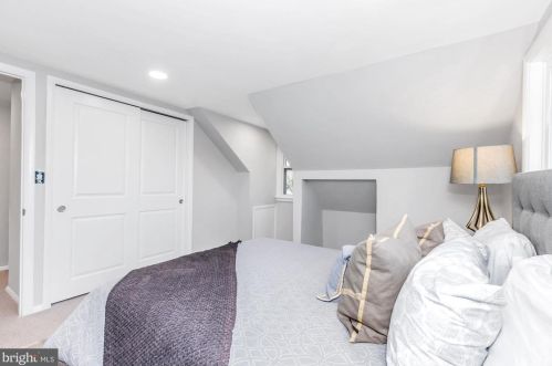 82 War Admiral Ln, Media PA 19063-5240 exterior