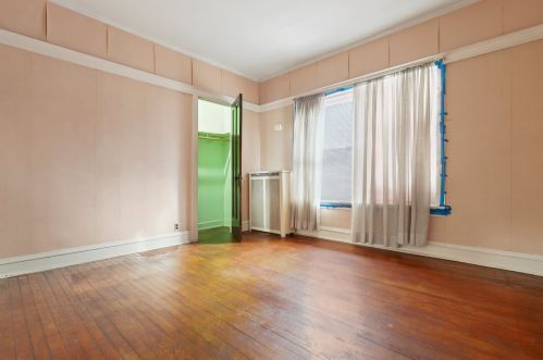 6417 Magnolia Ave, Chicago IL 60626-5306 exterior