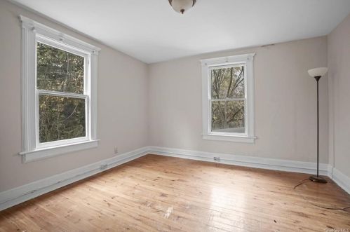 34 Webb Rd, Middletown NY 10940-6535 exterior