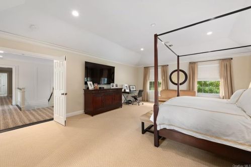 5 Dellwood Farm Way, Armonk NY 10504-1249 exterior