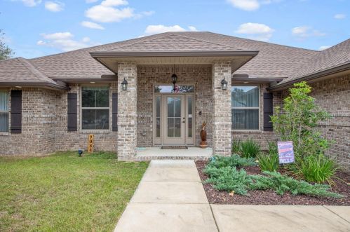 9088 Tara Cir, Milton, FL 32583-4103