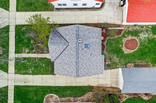 936 Currie Pl, Milwaukee WI 53213-3006 exterior