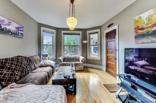 3831 Central Park Ave, Chicago IL 60618-4102 exterior