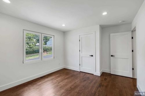 54 Passaic Ave, Hasbrouck Heights NJ 07604-2437 exterior