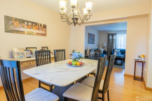 122 Dewolfe St, Edison NJ  08817-5145 exterior