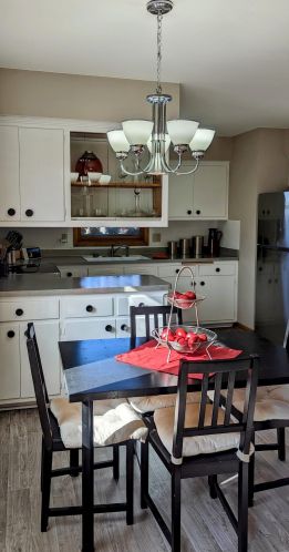 4914 104, Milwaukee WI 53228-3204 exterior