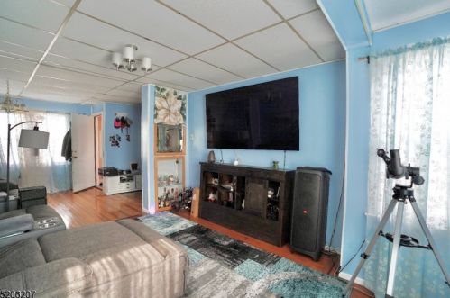 49 Liberty St, Town Center NJ 07052-5501 exterior