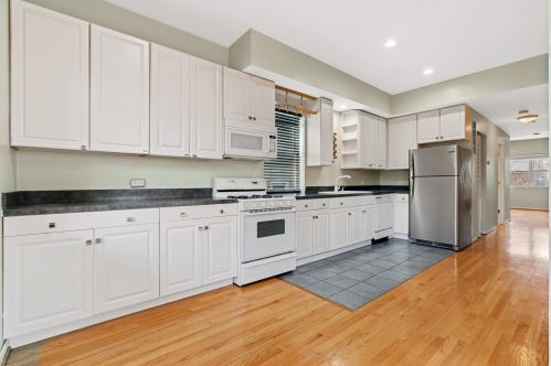 2328 Rockwell St, Chicago, IL 60647-3006