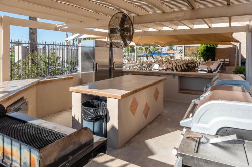 1863 Peach Tree Dr, Chandler AZ 85249-8917 exterior