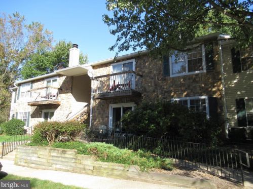 32 Cypress Ct, Trenton, NJ 08648-4813