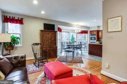 1459 Hampton Hill Cir, Mc Lean VA  22101-6014 exterior