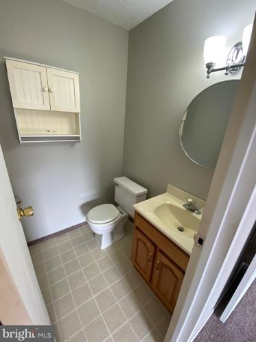 280 Bridgewater Rd, Chester PA 19014-2138 exterior