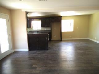 822 75th St, Los Angeles CA  90001-2318 exterior