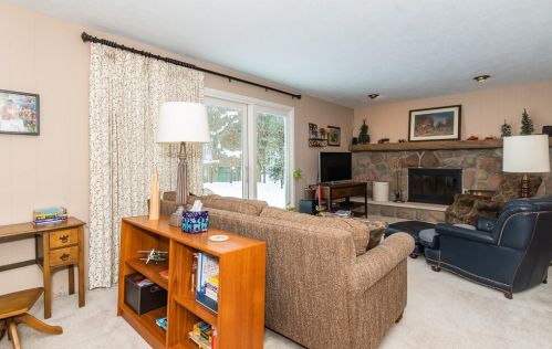 2910 5 St, Kalamazoo MI 49009-8589 exterior