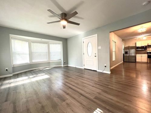 1284 Cedar Haven Ave, Dallas TX  75216-1230 exterior