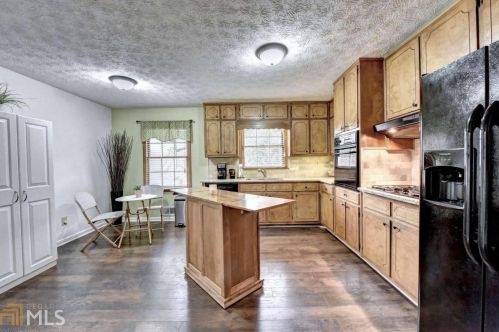 3241 Bunten Rd, Duluth GA 30096-3642 exterior