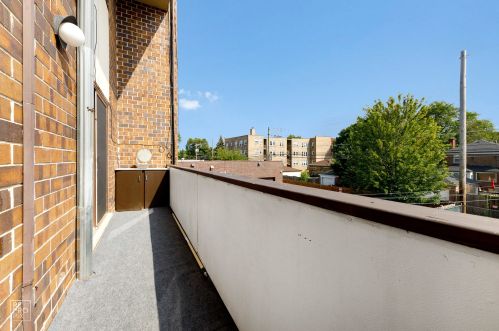 2729 Touhy Ave, Chicago IL  60645-3000 exterior