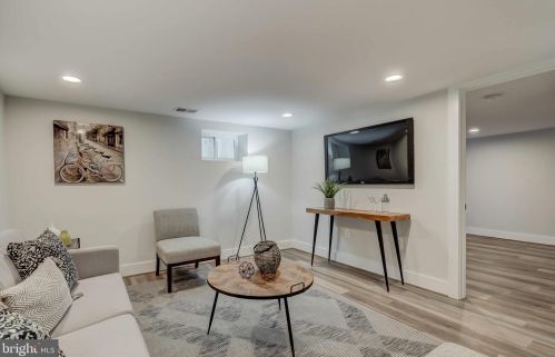 2718 17th St, Washington DC 20003-3123 exterior